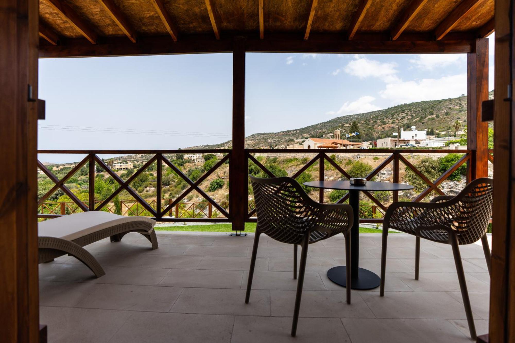 Harma Traditional Boutique Suites Пафос Стая снимка