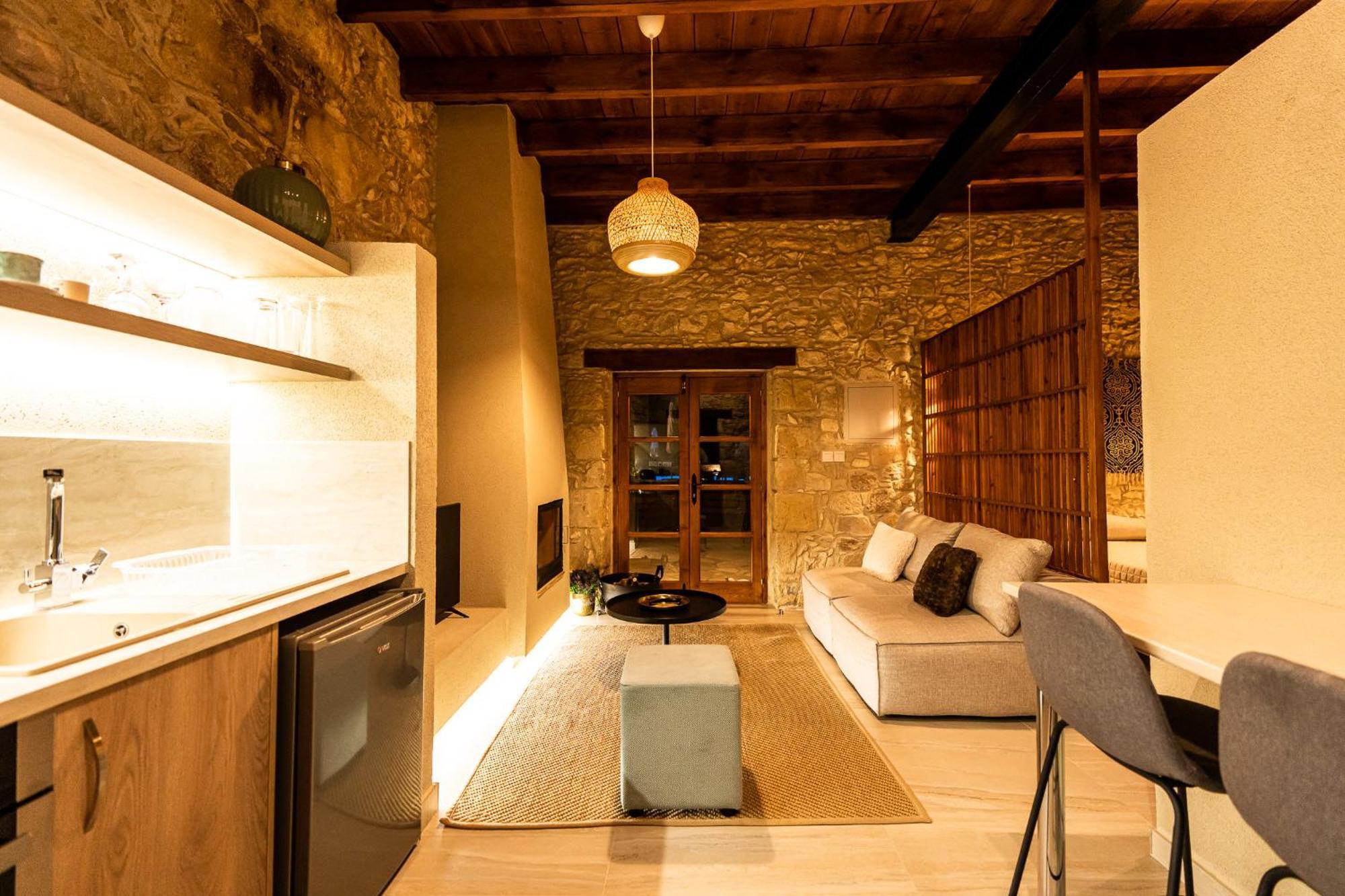 Harma Traditional Boutique Suites Пафос Стая снимка