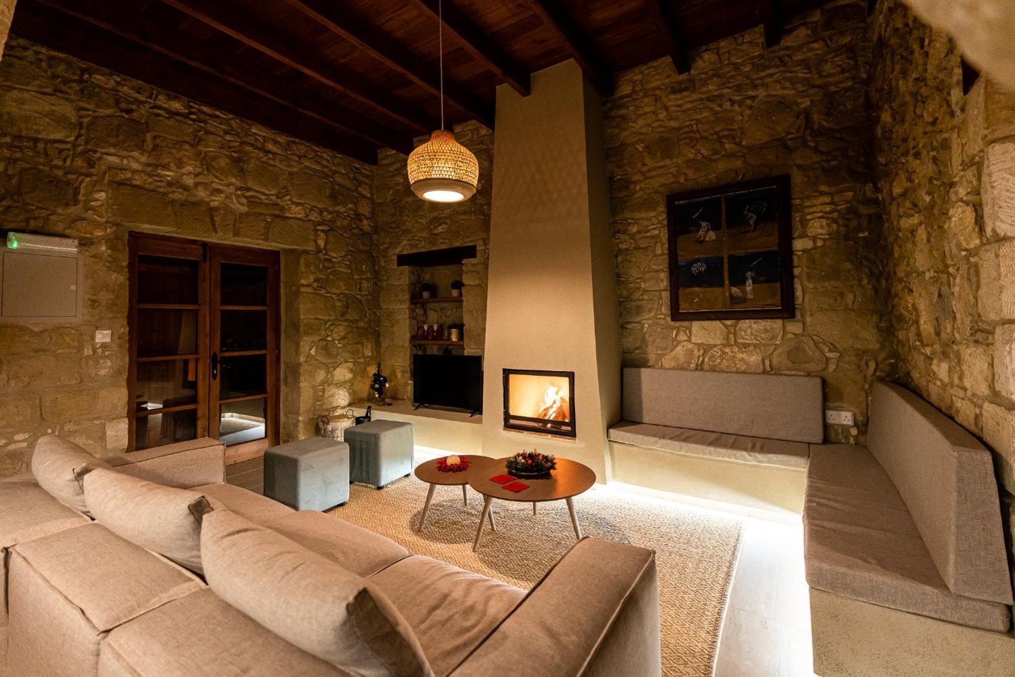 Harma Traditional Boutique Suites Пафос Екстериор снимка