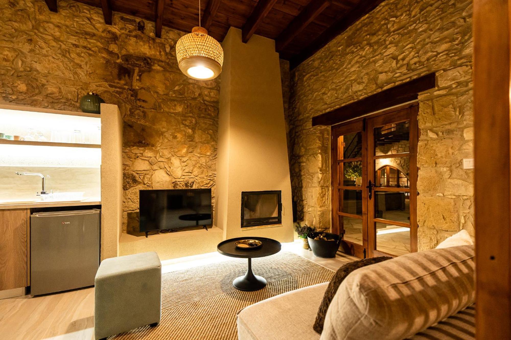 Harma Traditional Boutique Suites Пафос Екстериор снимка